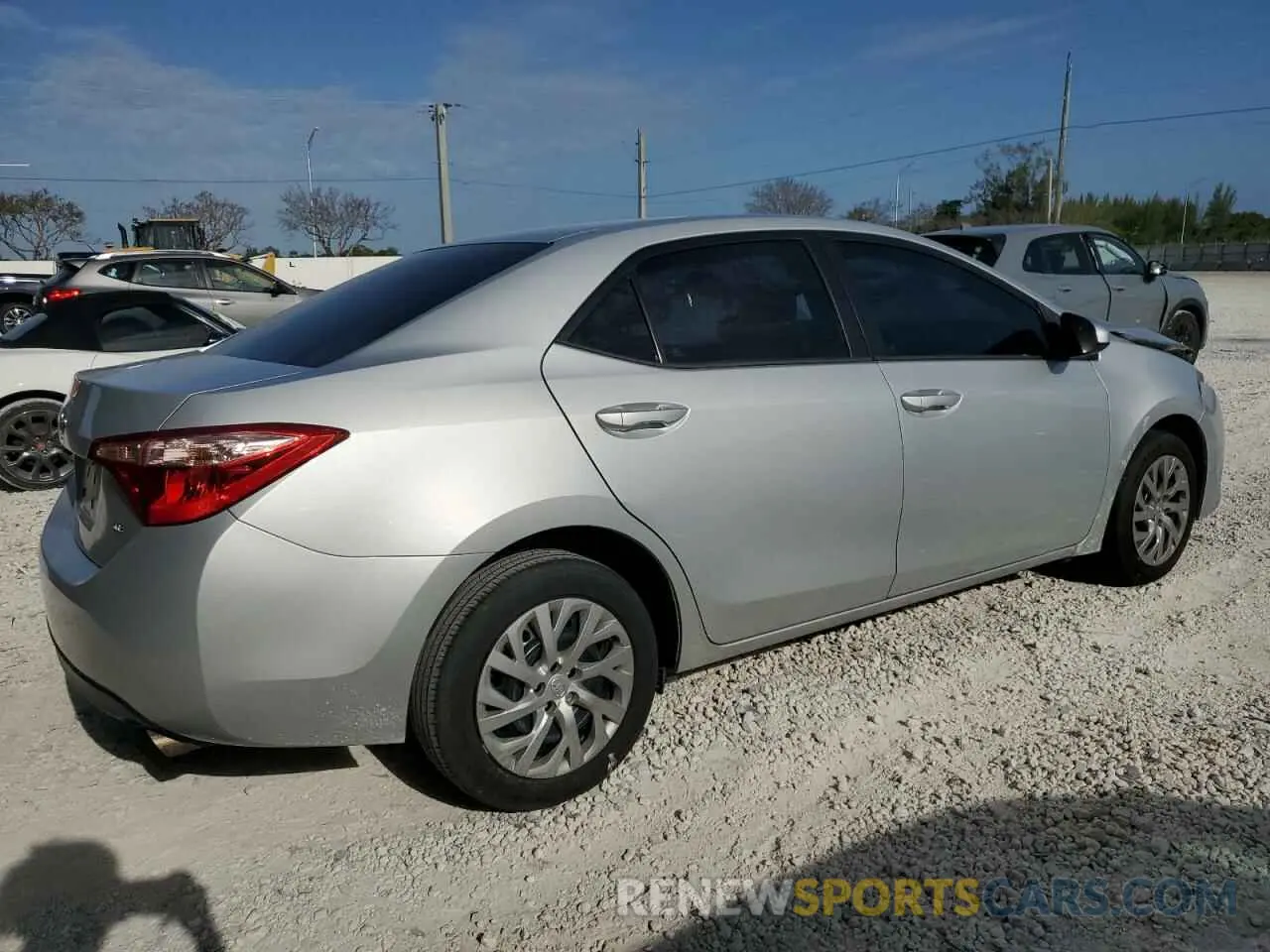 3 Photograph of a damaged car 2T1BURHE2KC202848 TOYOTA COROLLA 2019