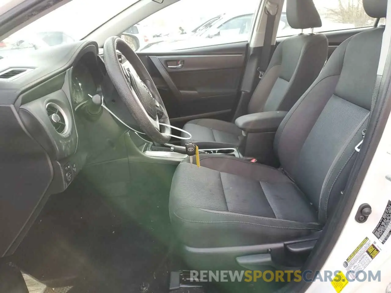 7 Photograph of a damaged car 2T1BURHE2KC203496 TOYOTA COROLLA 2019