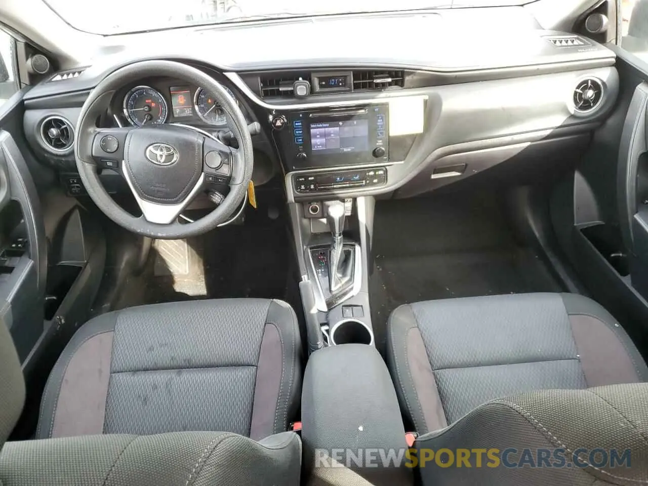 8 Photograph of a damaged car 2T1BURHE2KC203496 TOYOTA COROLLA 2019