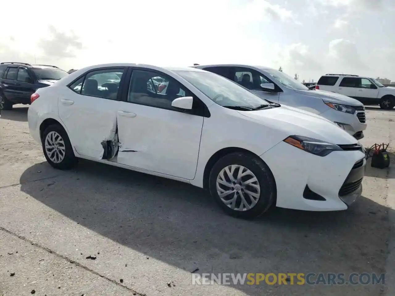 9 Photograph of a damaged car 2T1BURHE2KC206057 TOYOTA COROLLA 2019