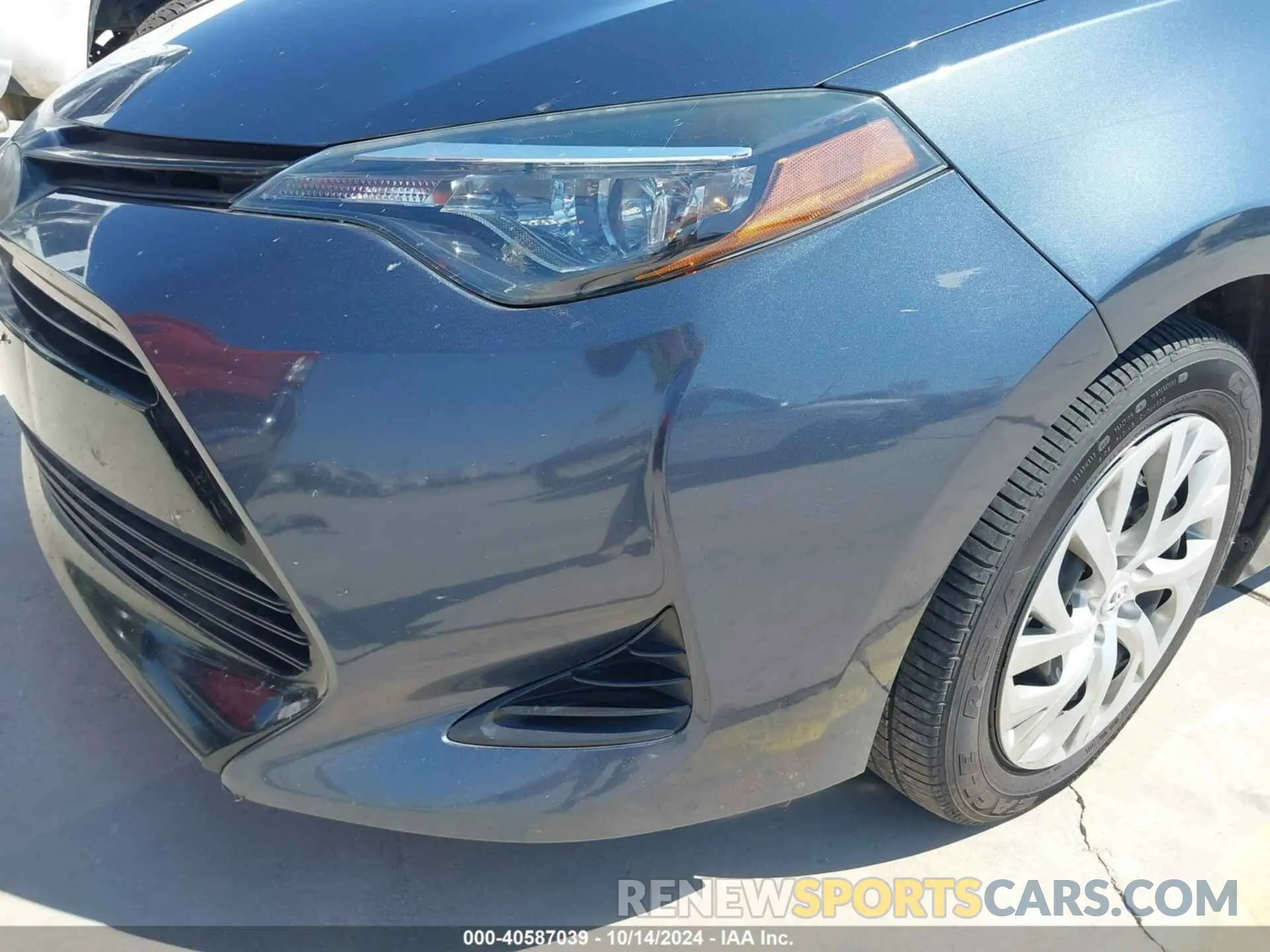19 Photograph of a damaged car 2T1BURHE2KC206690 TOYOTA COROLLA 2019