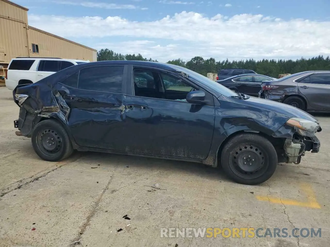 4 Photograph of a damaged car 2T1BURHE2KC207080 TOYOTA COROLLA 2019