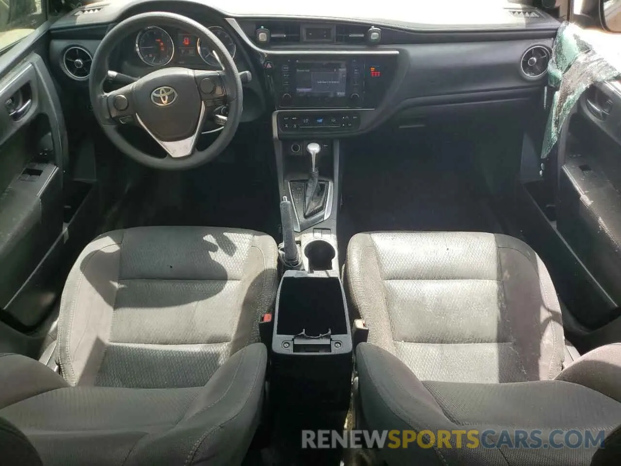 8 Photograph of a damaged car 2T1BURHE2KC207080 TOYOTA COROLLA 2019