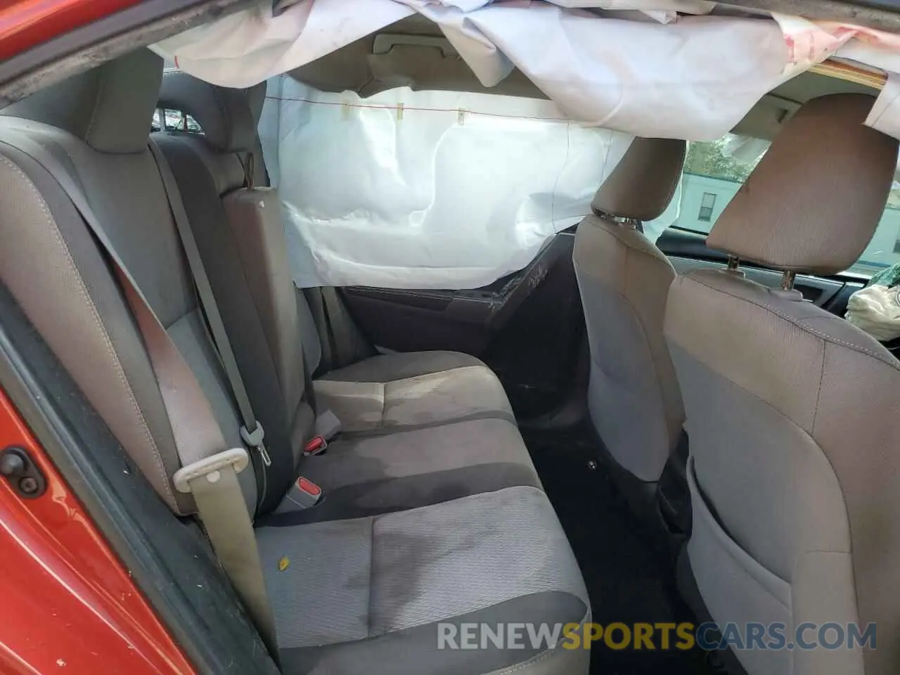 10 Photograph of a damaged car 2T1BURHE2KC217124 TOYOTA COROLLA 2019