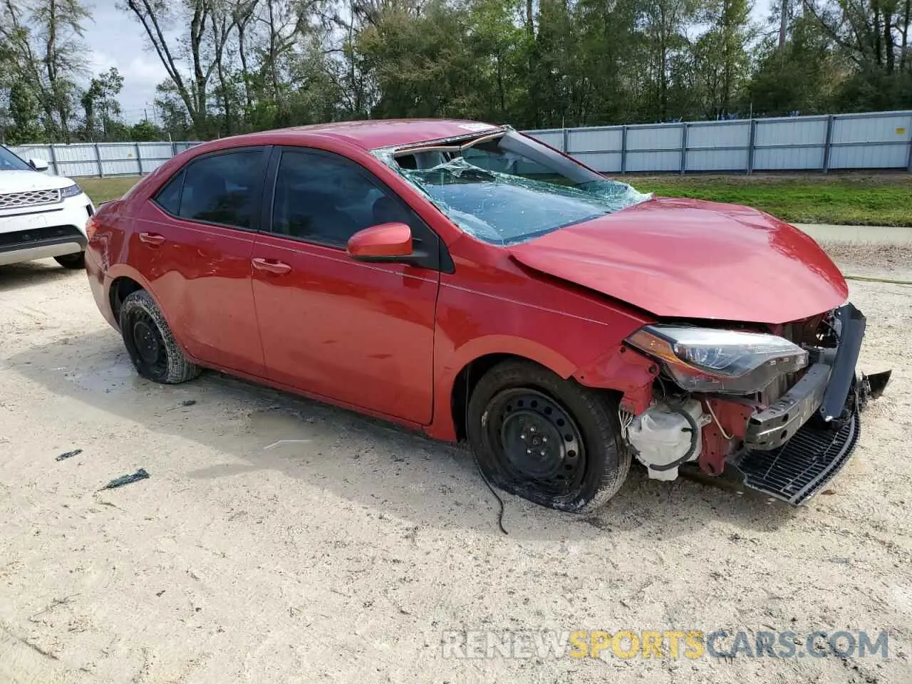 4 Photograph of a damaged car 2T1BURHE2KC217124 TOYOTA COROLLA 2019