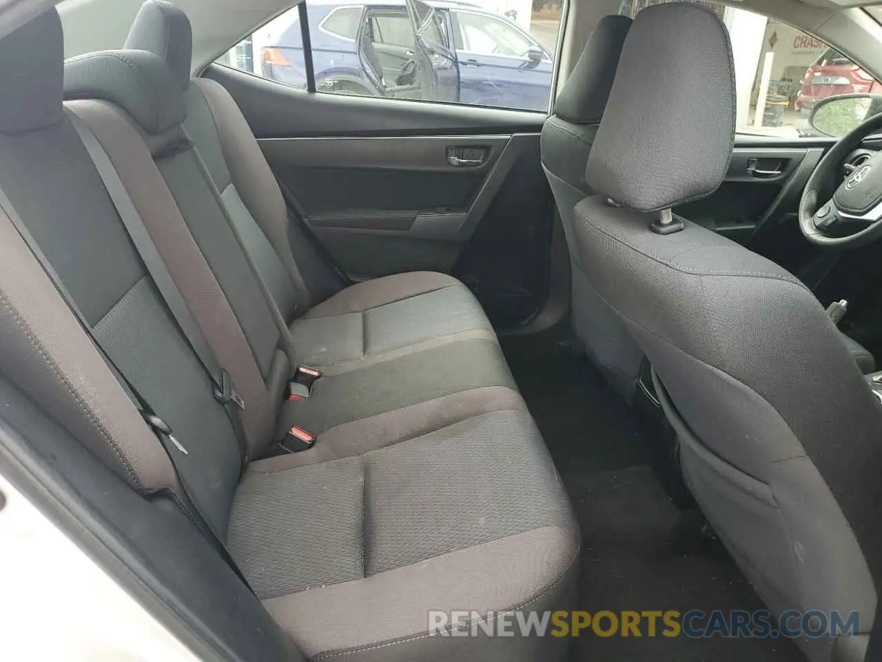 10 Photograph of a damaged car 2T1BURHE2KC222193 TOYOTA COROLLA 2019