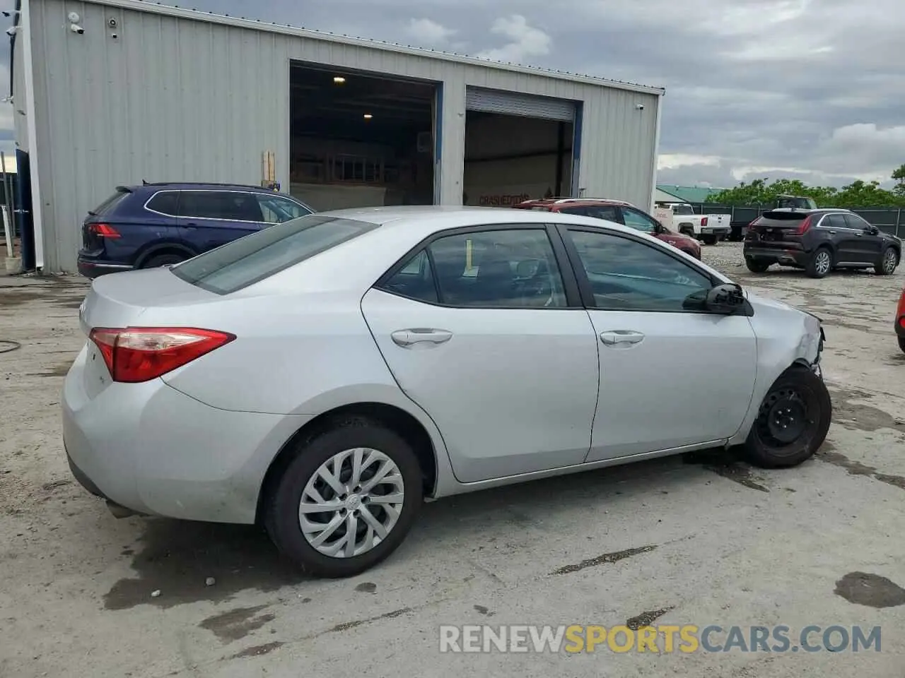 3 Photograph of a damaged car 2T1BURHE2KC222193 TOYOTA COROLLA 2019