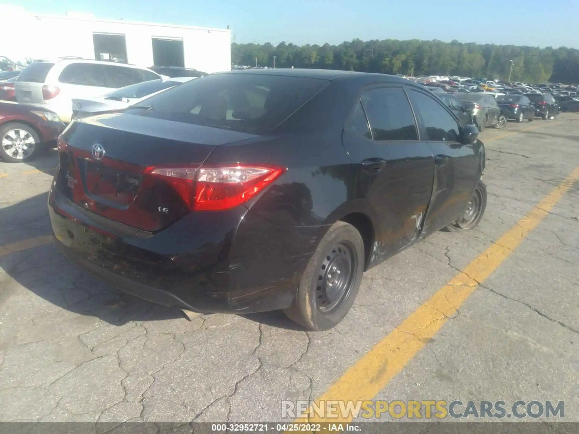 4 Photograph of a damaged car 2T1BURHE2KC224218 TOYOTA COROLLA 2019