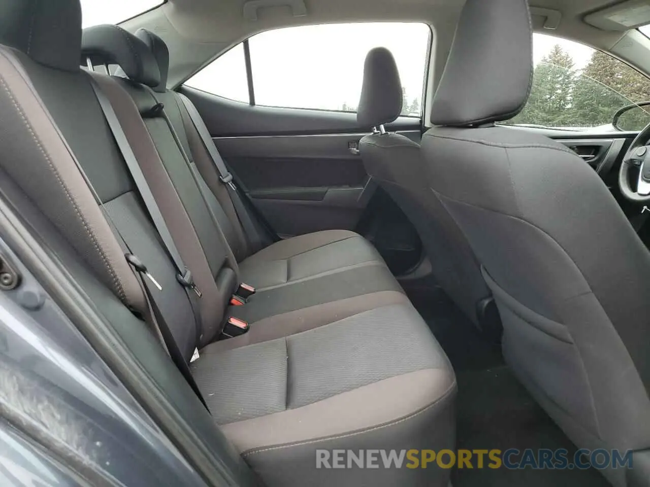 10 Photograph of a damaged car 2T1BURHE2KC224803 TOYOTA COROLLA 2019