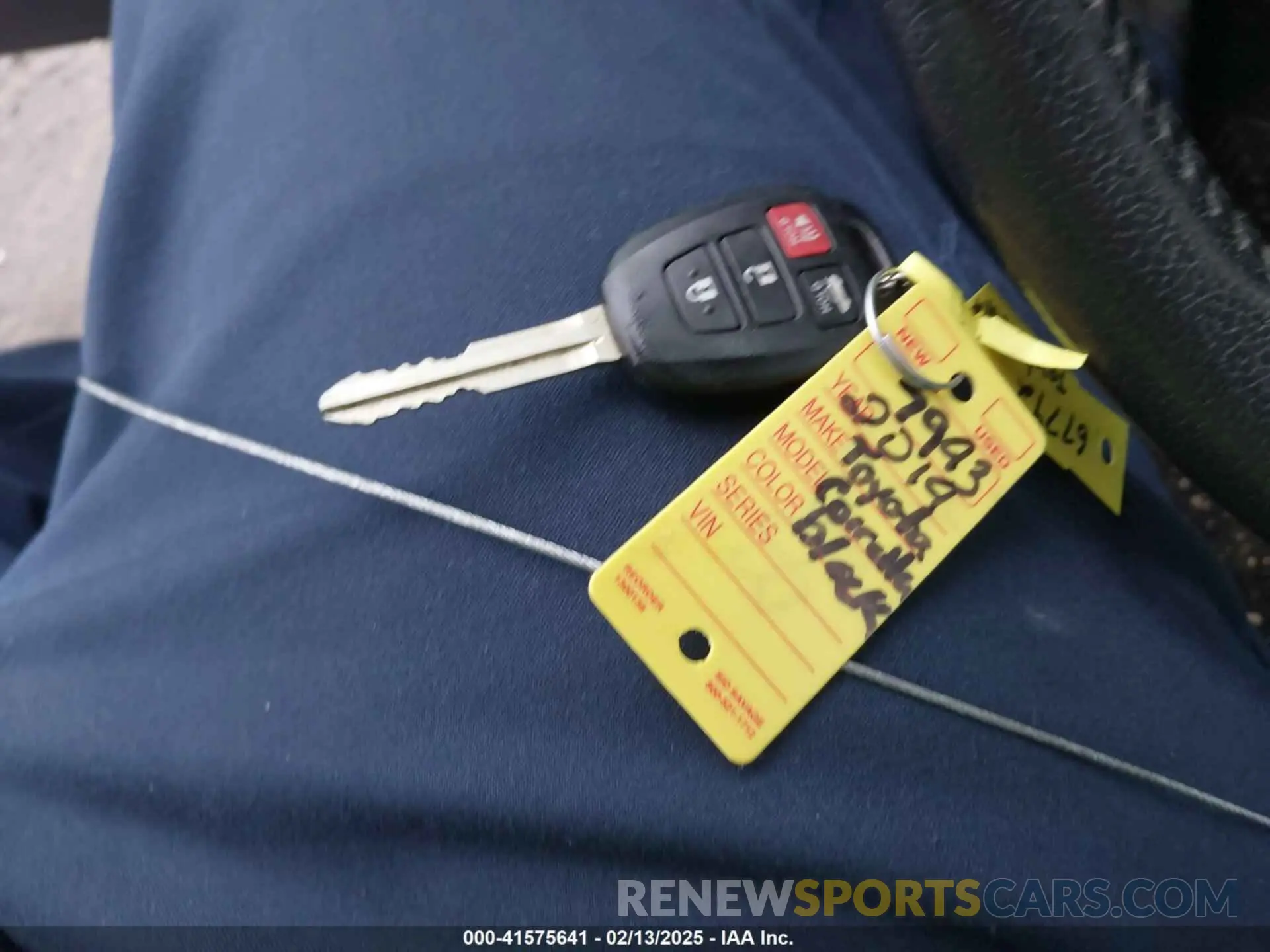 11 Photograph of a damaged car 2T1BURHE2KC225059 TOYOTA COROLLA 2019