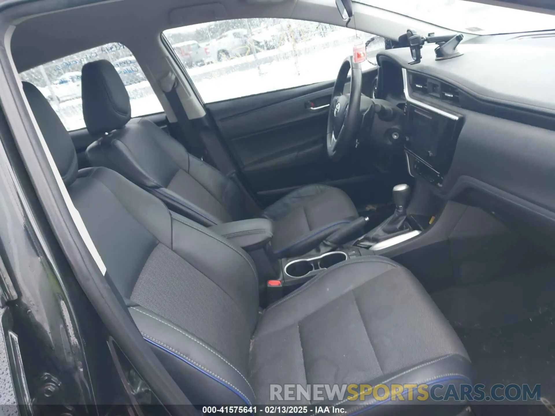 5 Photograph of a damaged car 2T1BURHE2KC225059 TOYOTA COROLLA 2019