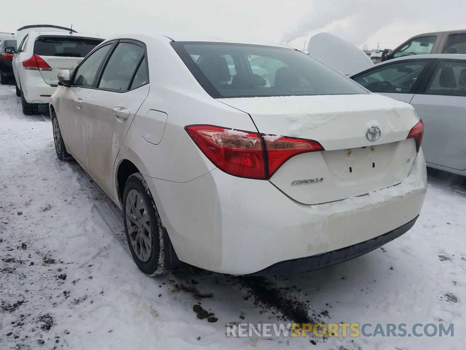 3 Photograph of a damaged car 2T1BURHE2KC227197 TOYOTA COROLLA 2019
