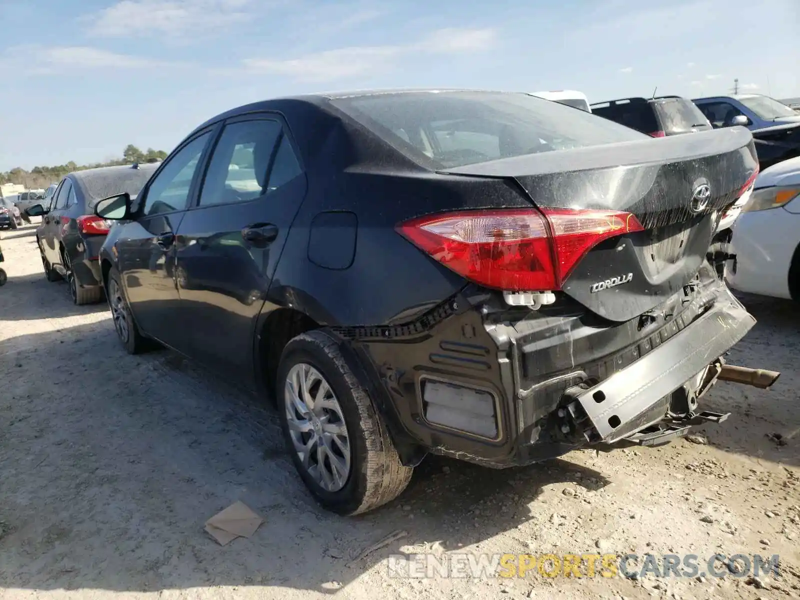 3 Photograph of a damaged car 2T1BURHE2KC235073 TOYOTA COROLLA 2019