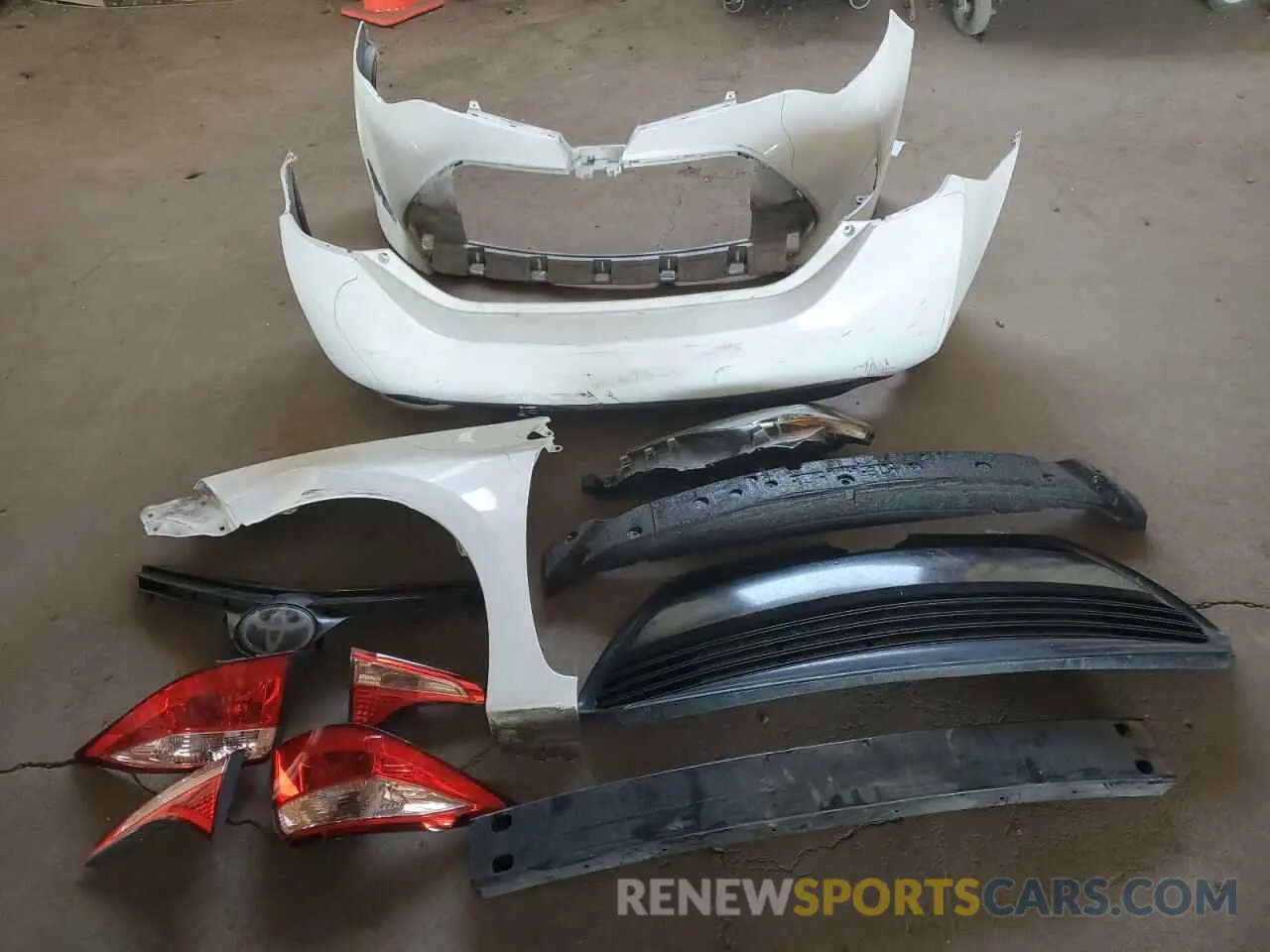 12 Photograph of a damaged car 2T1BURHE2KC235235 TOYOTA COROLLA 2019