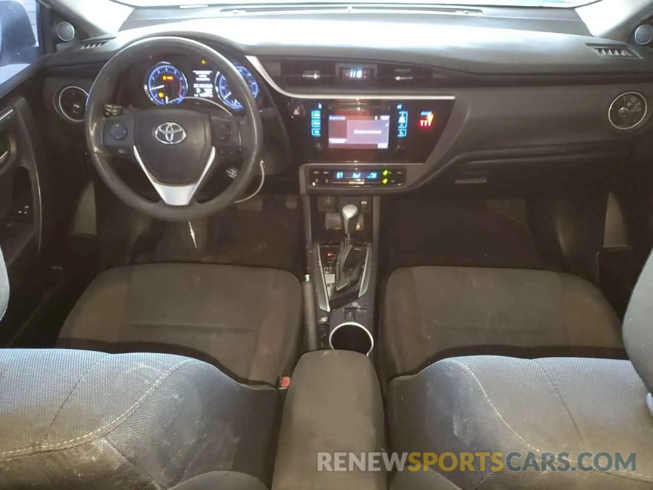 8 Photograph of a damaged car 2T1BURHE2KC235235 TOYOTA COROLLA 2019