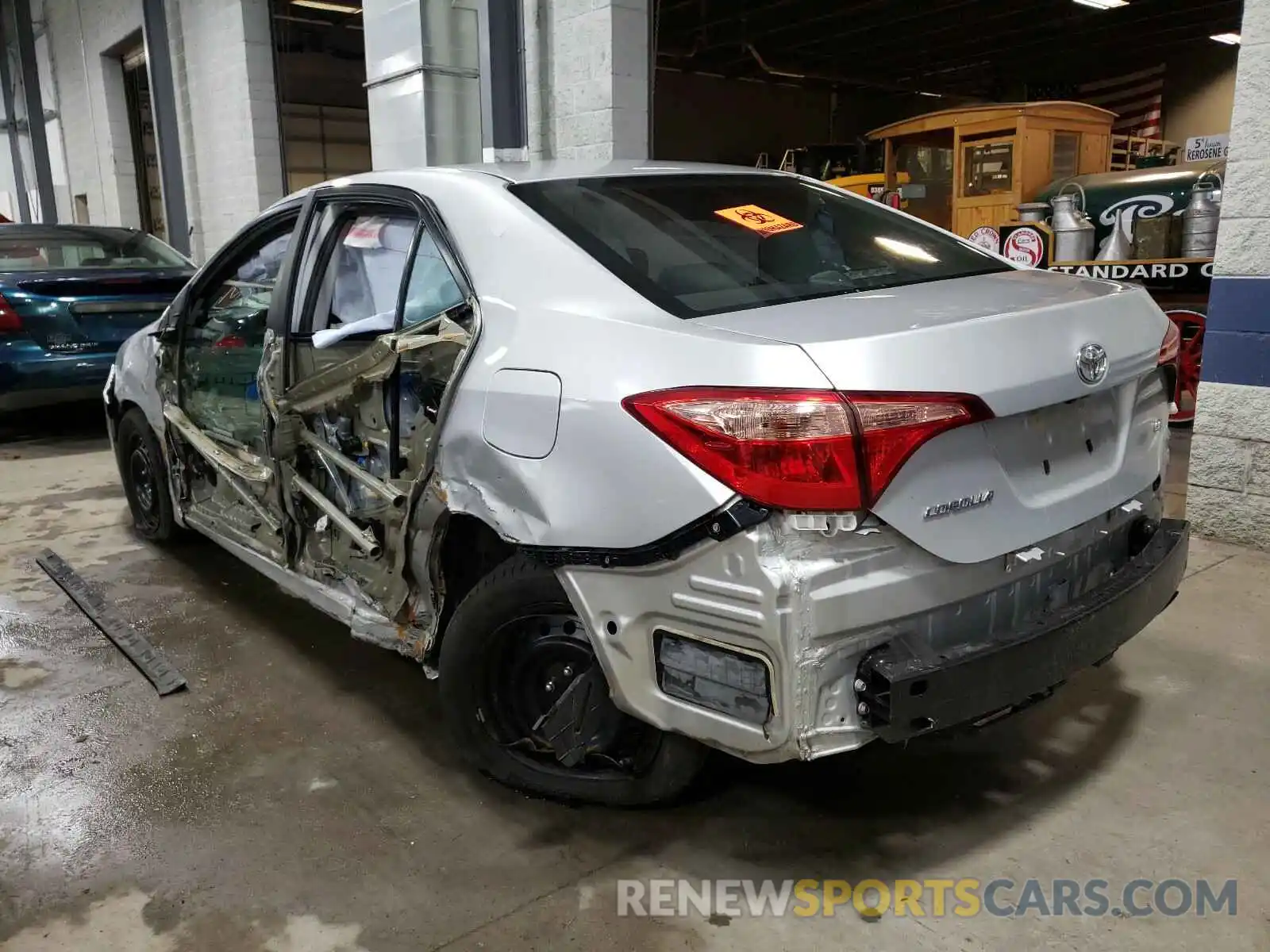 3 Photograph of a damaged car 2T1BURHE2KC236546 TOYOTA COROLLA 2019