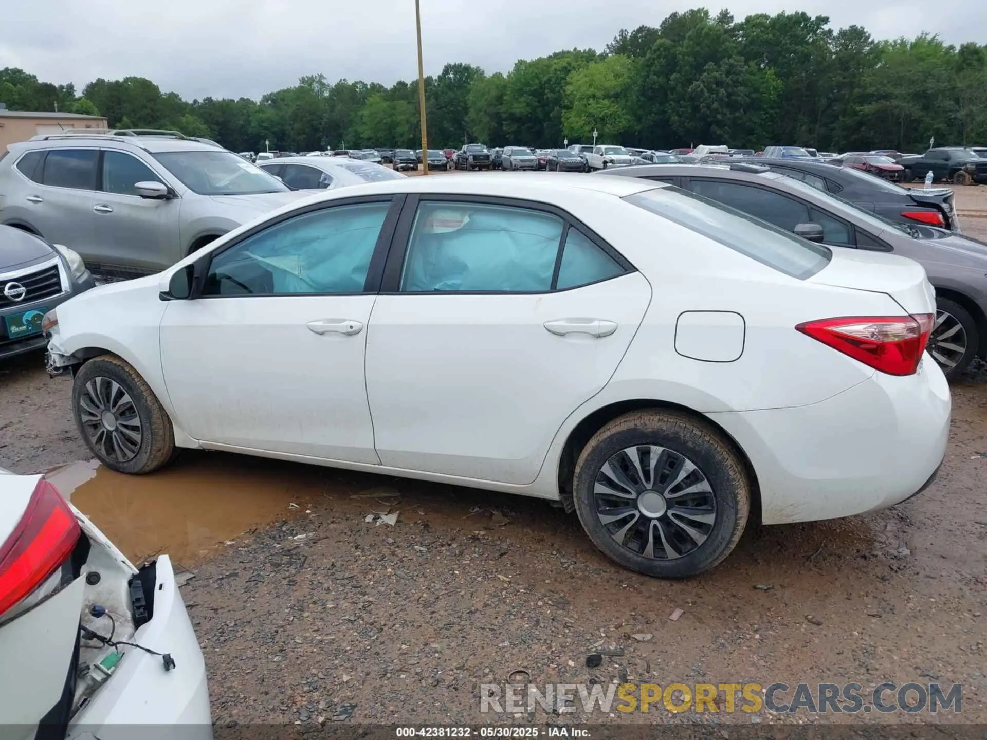 15 Photograph of a damaged car 2T1BURHE2KC240967 TOYOTA COROLLA 2019