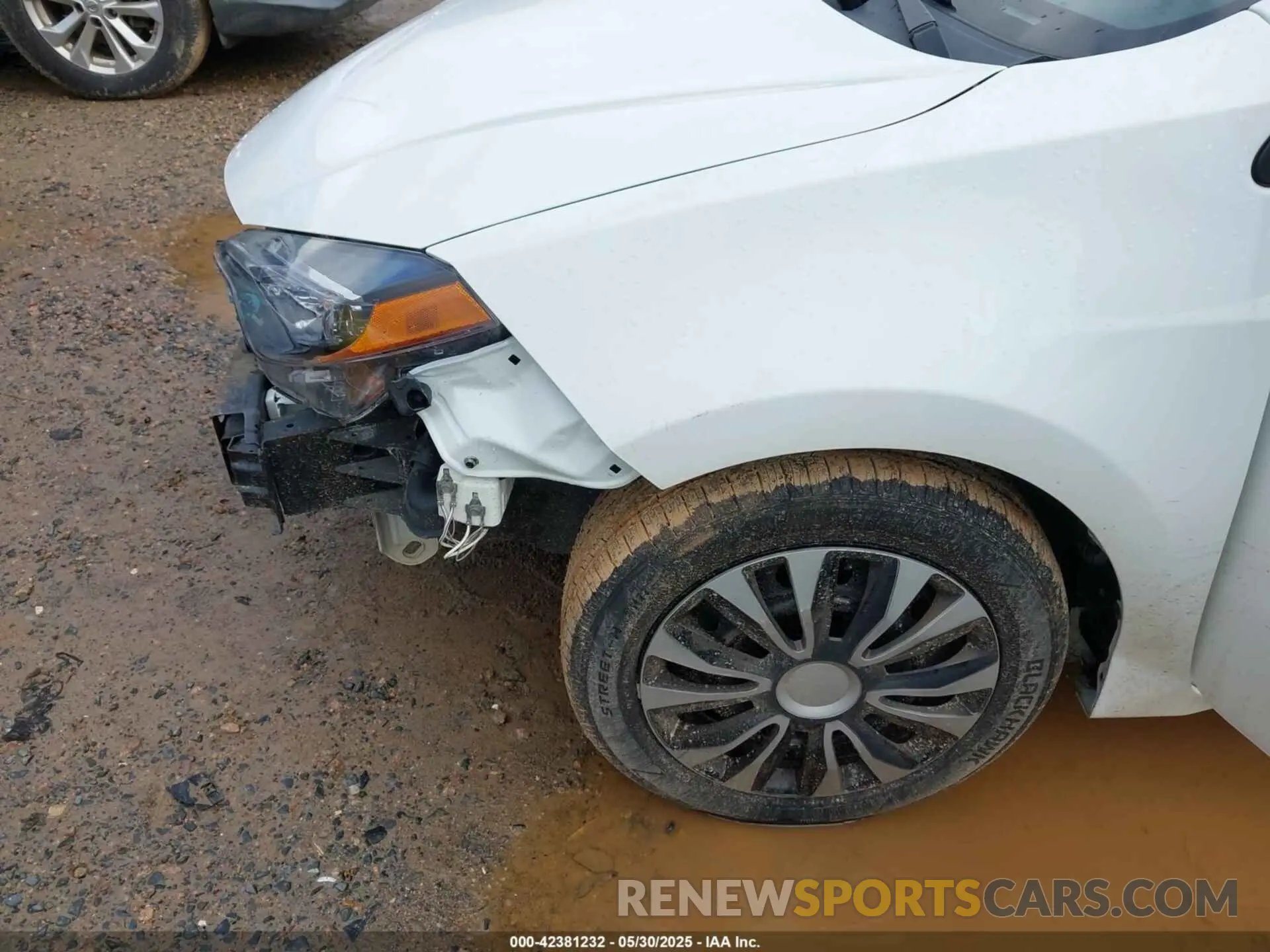 19 Photograph of a damaged car 2T1BURHE2KC240967 TOYOTA COROLLA 2019