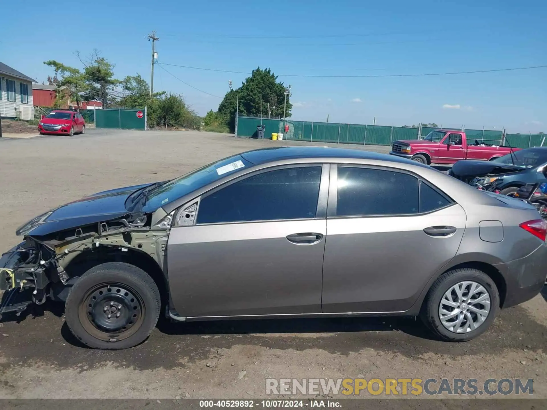 15 Photograph of a damaged car 2T1BURHE2KC241858 TOYOTA COROLLA 2019
