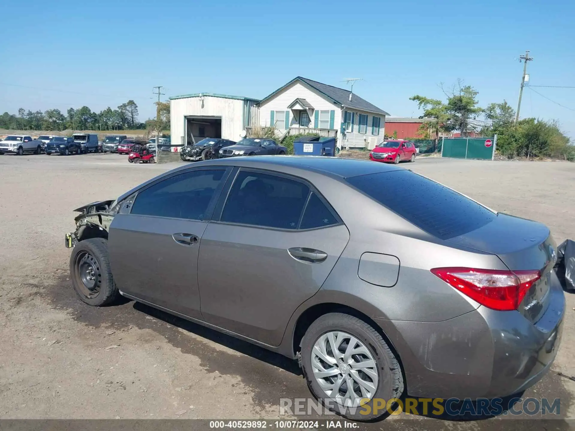 3 Photograph of a damaged car 2T1BURHE2KC241858 TOYOTA COROLLA 2019