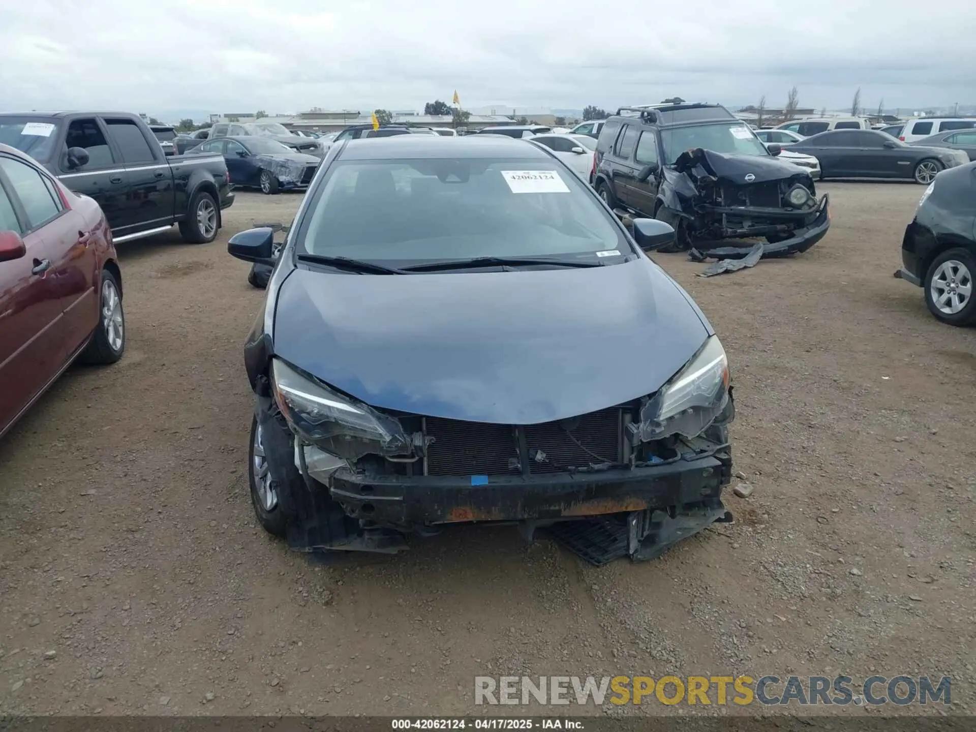 13 Photograph of a damaged car 2T1BURHE3KC125830 TOYOTA COROLLA 2019