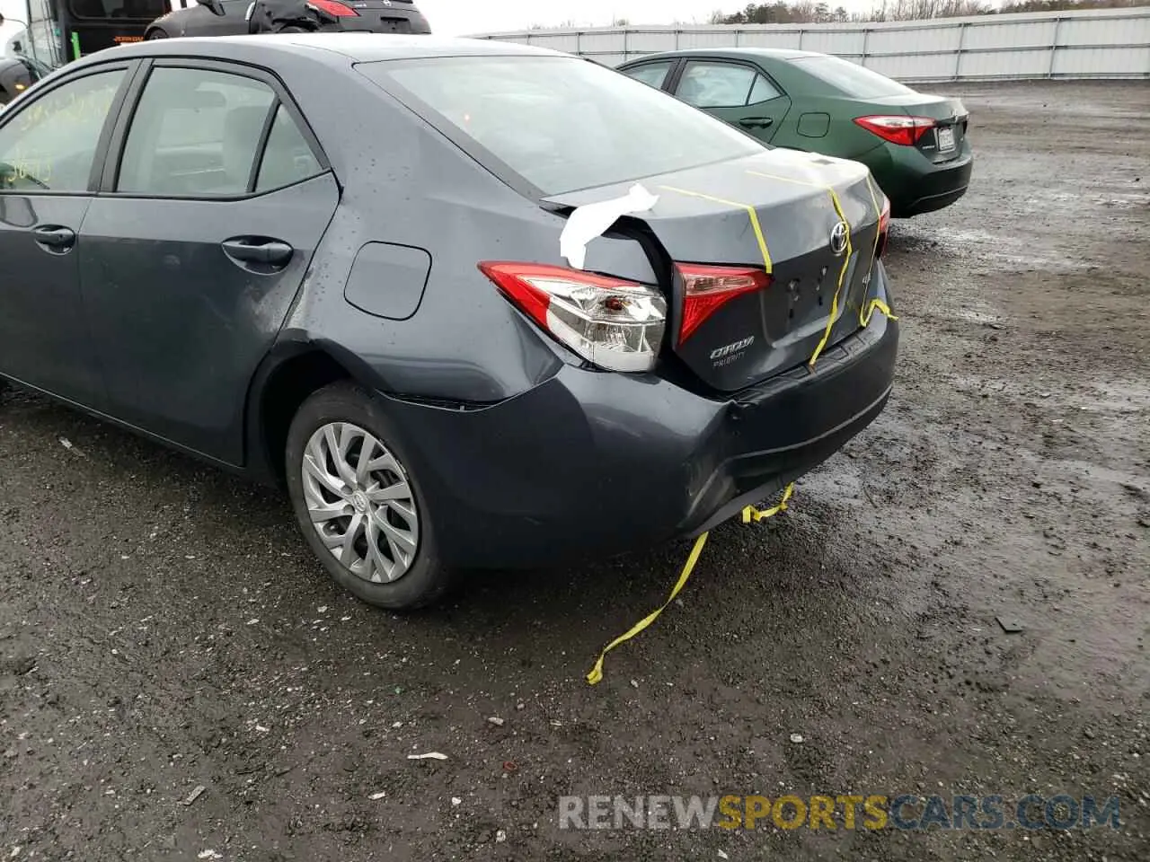 9 Photograph of a damaged car 2T1BURHE3KC130056 TOYOTA COROLLA 2019