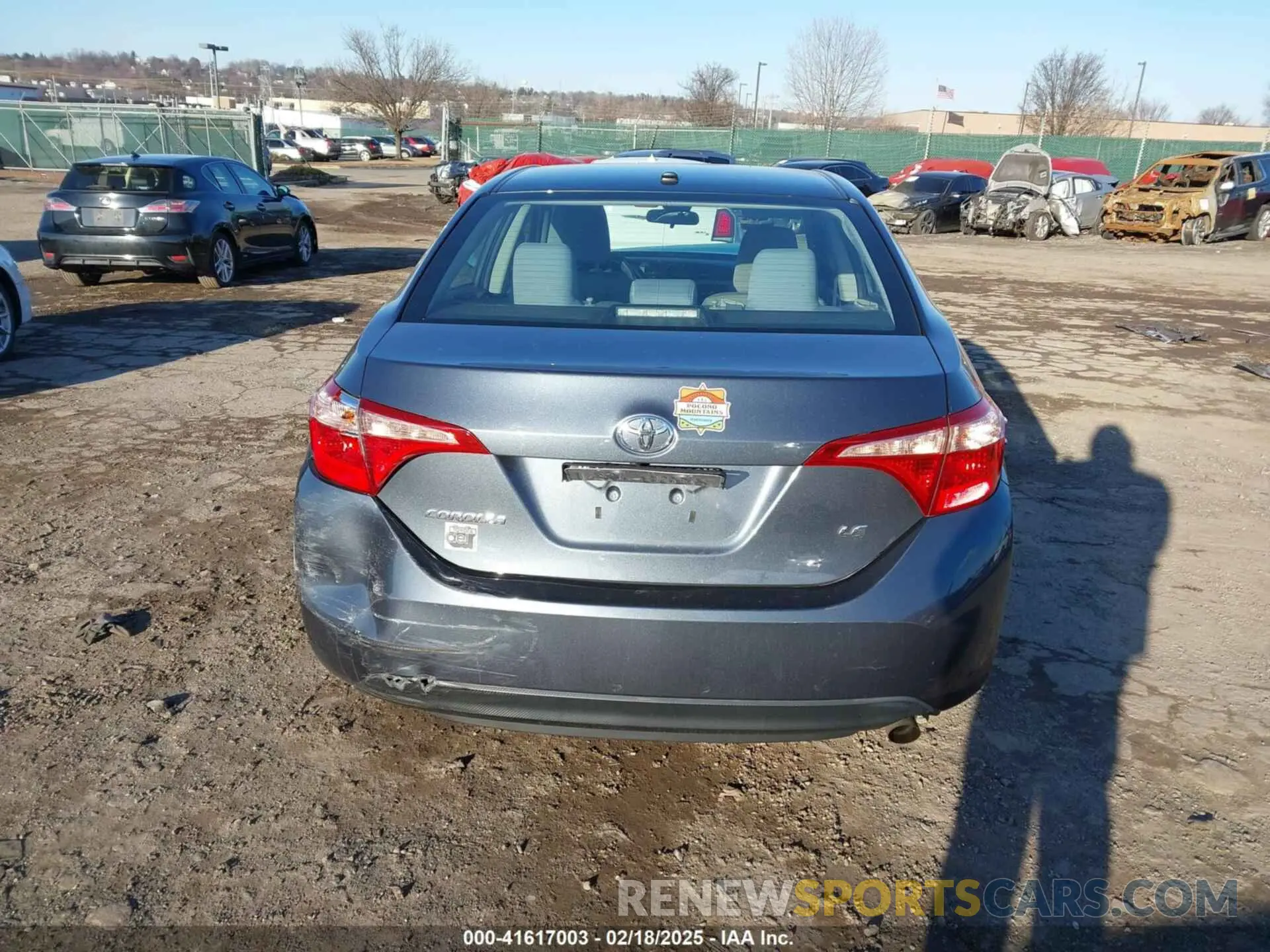 16 Photograph of a damaged car 2T1BURHE3KC131918 TOYOTA COROLLA 2019