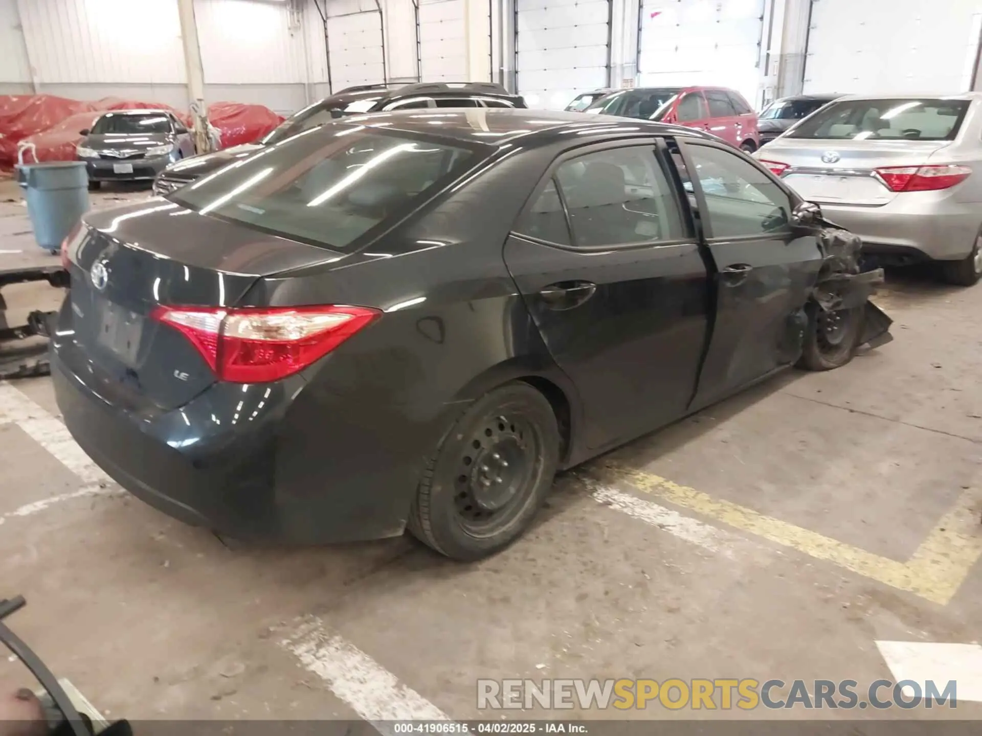 4 Photograph of a damaged car 2T1BURHE3KC136245 TOYOTA COROLLA 2019