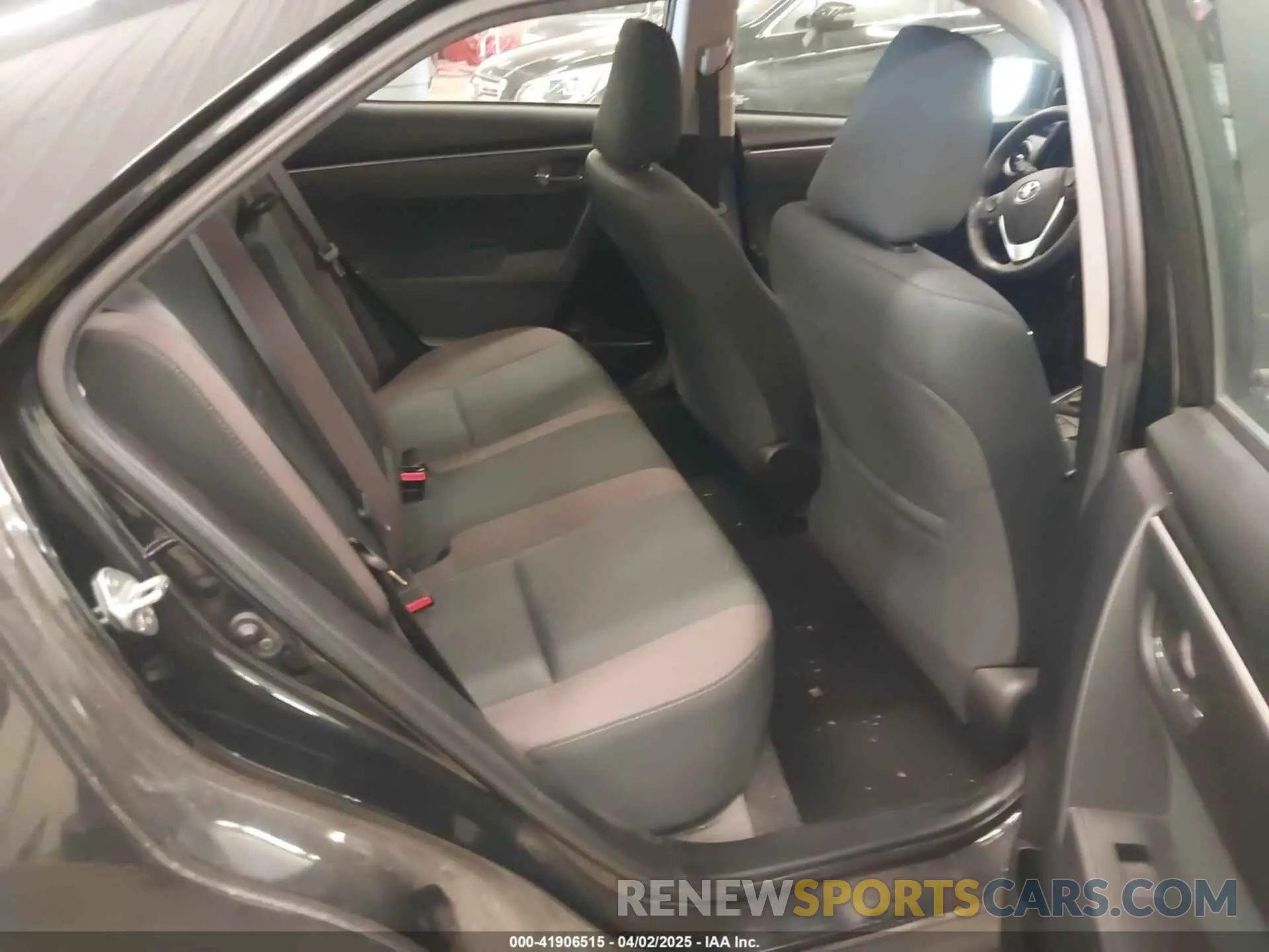 8 Photograph of a damaged car 2T1BURHE3KC136245 TOYOTA COROLLA 2019