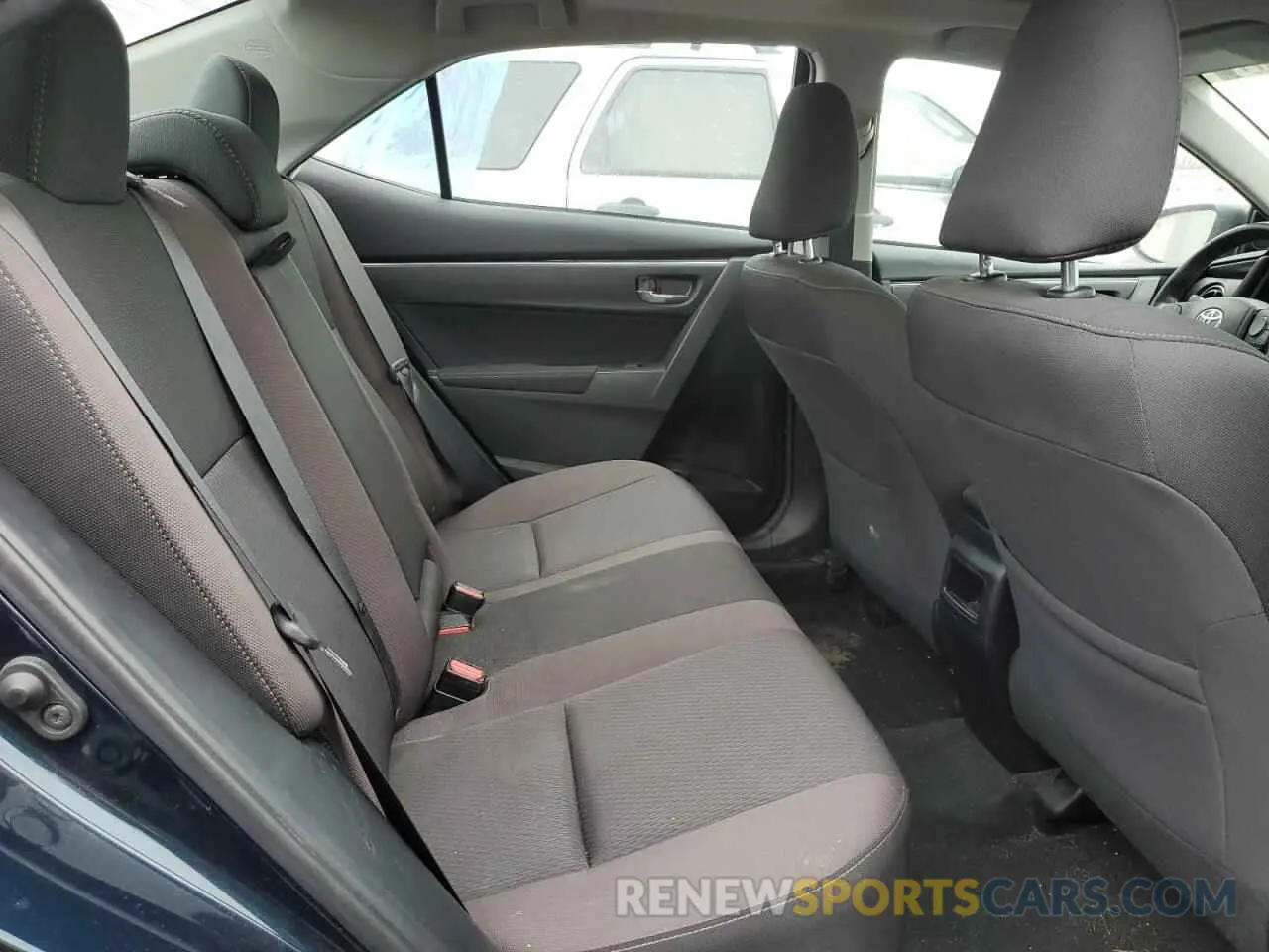 10 Photograph of a damaged car 2T1BURHE3KC138853 TOYOTA COROLLA 2019