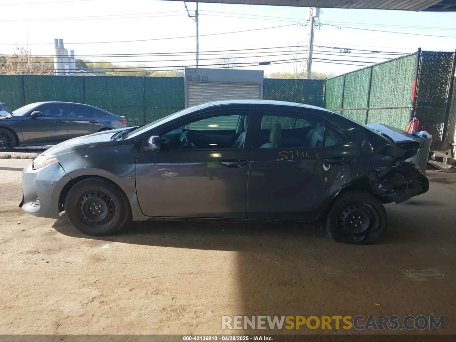 15 Photograph of a damaged car 2T1BURHE3KC143616 TOYOTA COROLLA 2019