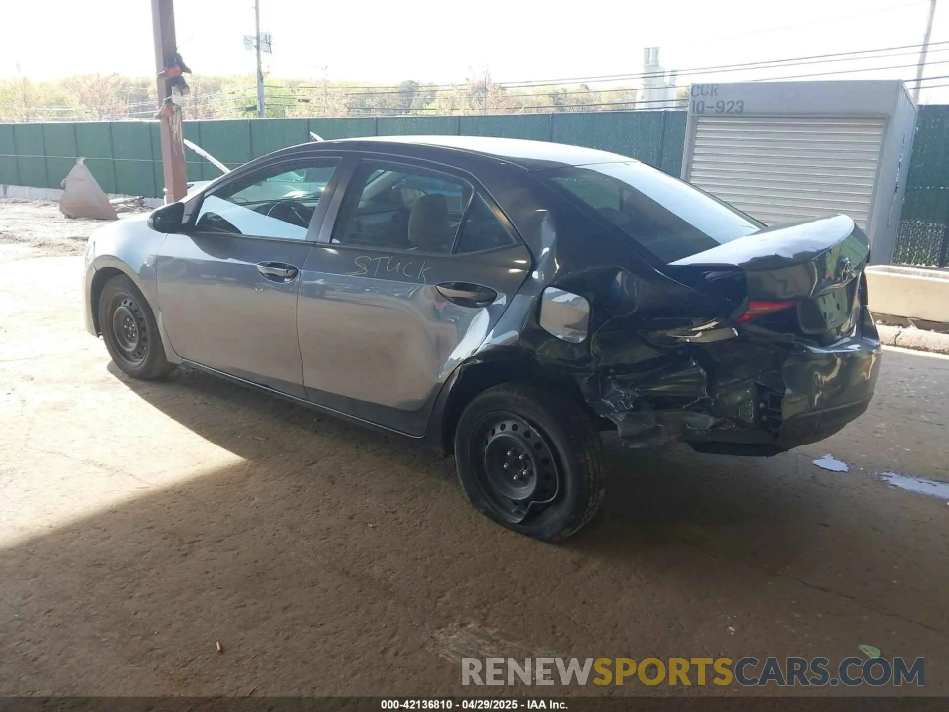 3 Photograph of a damaged car 2T1BURHE3KC143616 TOYOTA COROLLA 2019