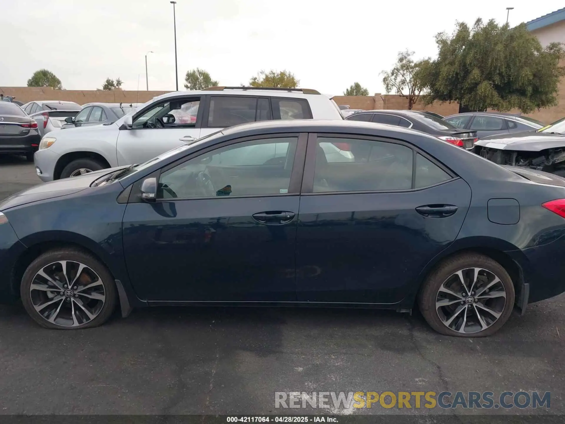 13 Photograph of a damaged car 2T1BURHE3KC144751 TOYOTA COROLLA 2019