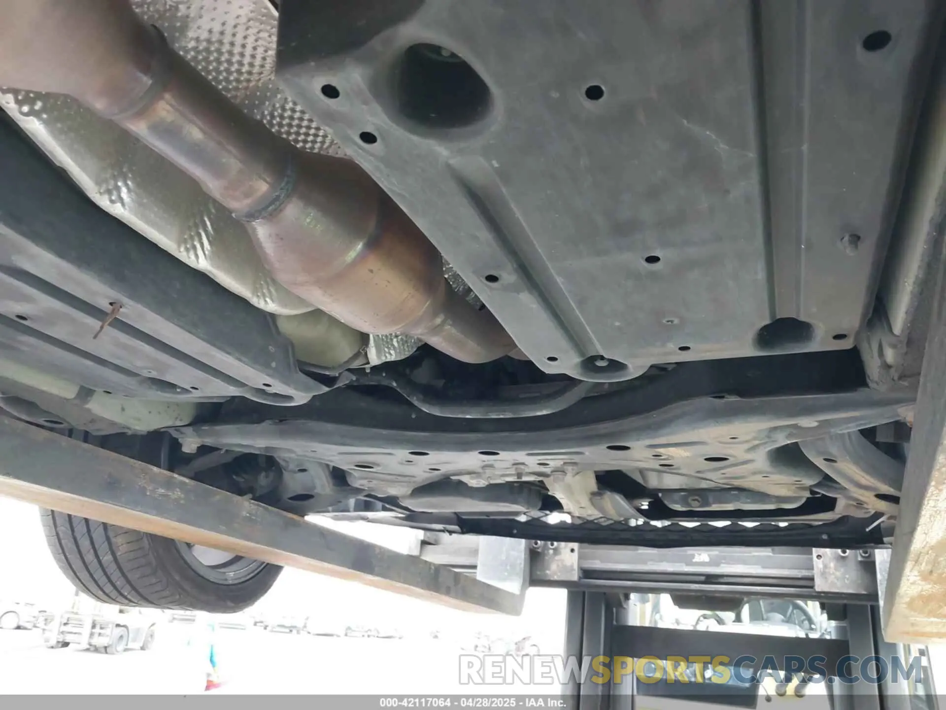 17 Photograph of a damaged car 2T1BURHE3KC144751 TOYOTA COROLLA 2019