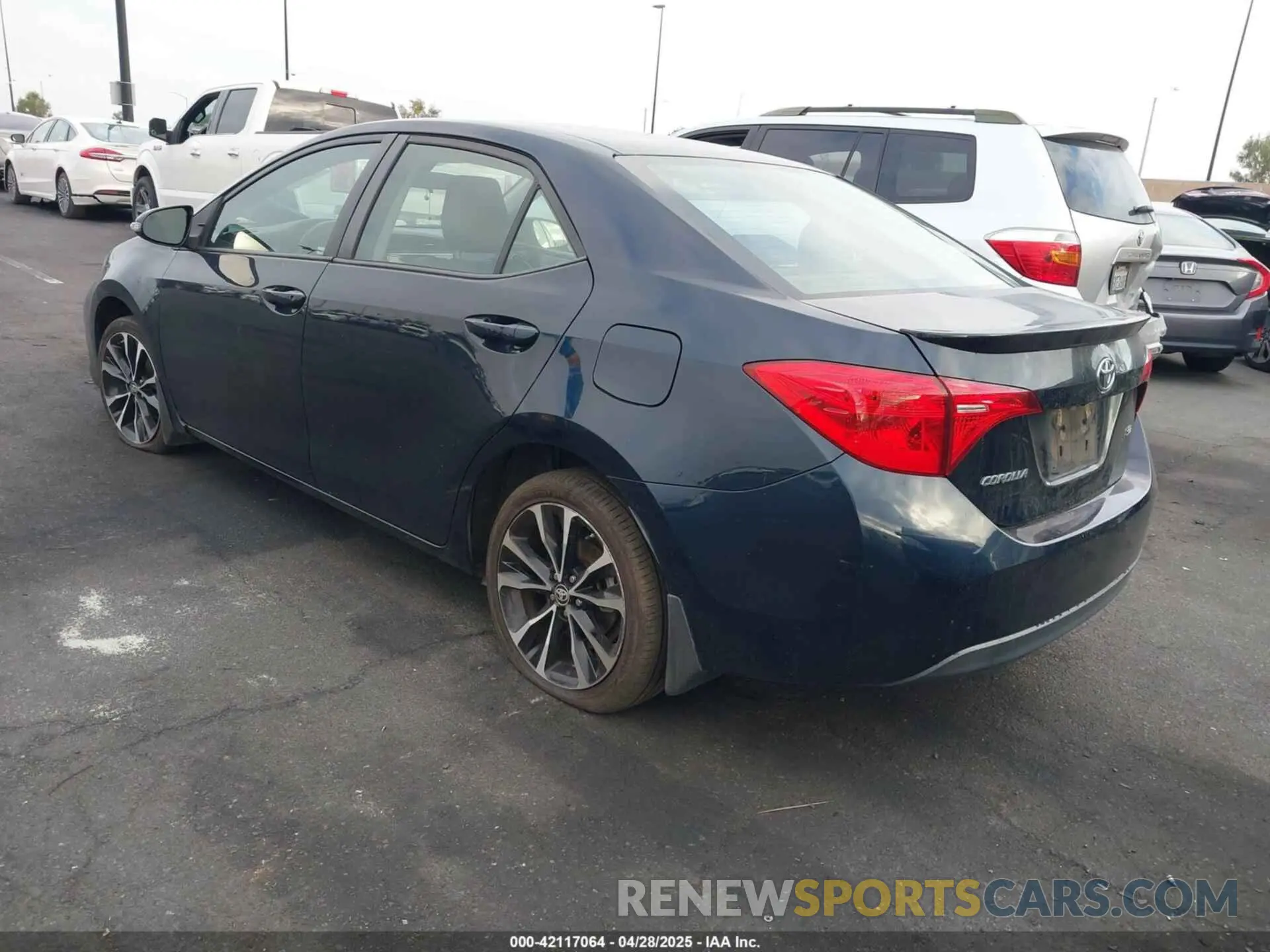 3 Photograph of a damaged car 2T1BURHE3KC144751 TOYOTA COROLLA 2019