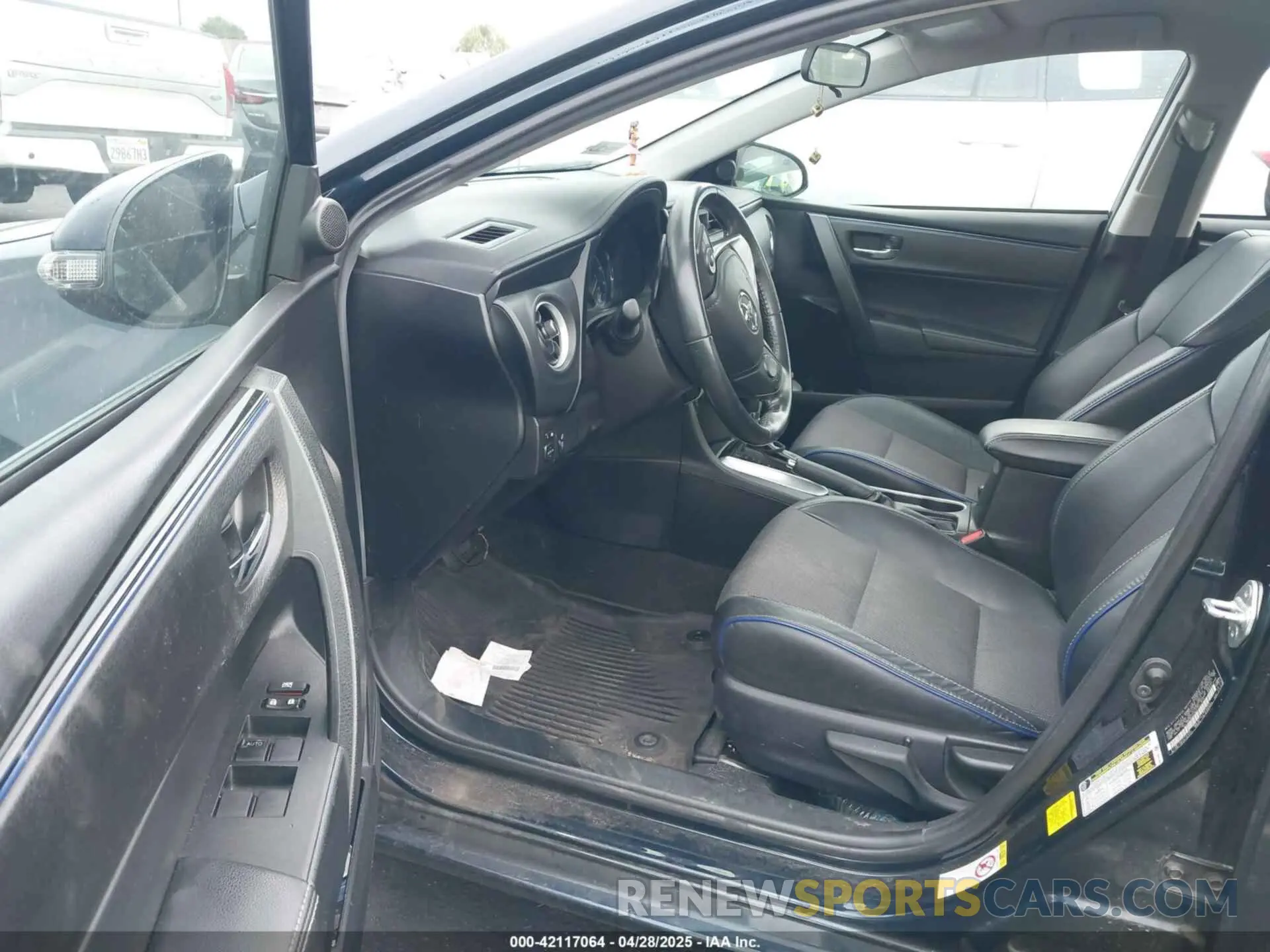 5 Photograph of a damaged car 2T1BURHE3KC144751 TOYOTA COROLLA 2019
