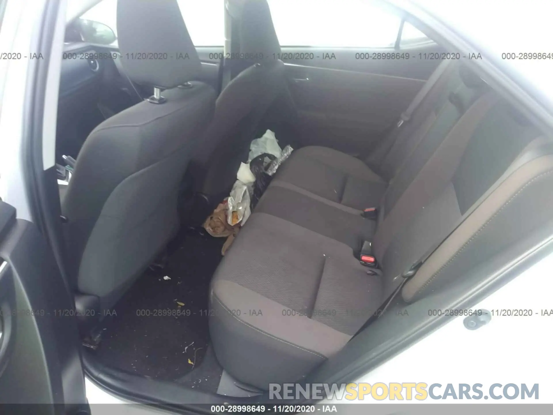 8 Photograph of a damaged car 2T1BURHE3KC149304 TOYOTA COROLLA 2019