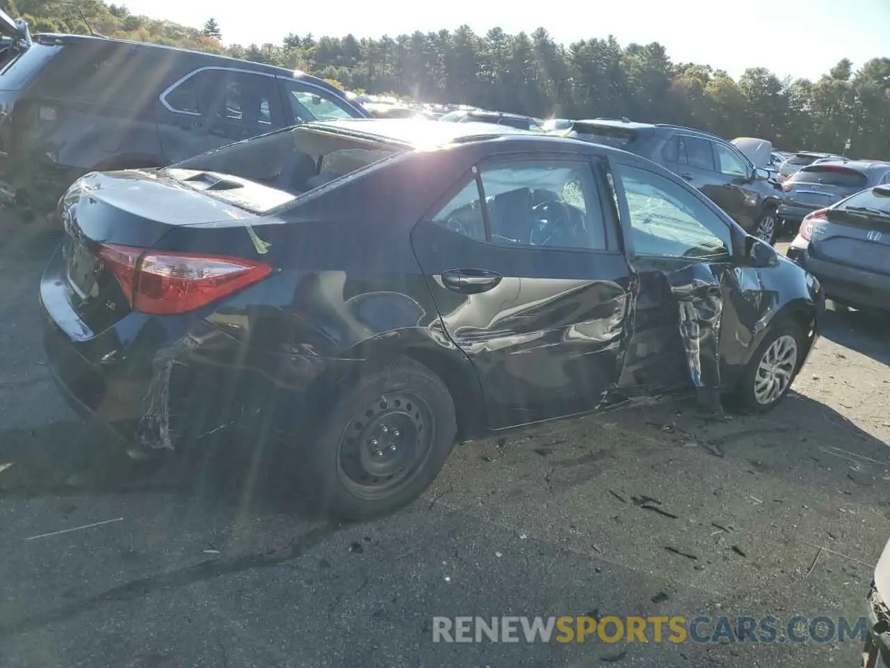 3 Photograph of a damaged car 2T1BURHE3KC150243 TOYOTA COROLLA 2019