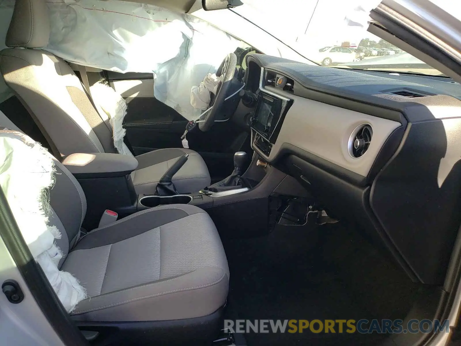 5 Photograph of a damaged car 2T1BURHE3KC151862 TOYOTA COROLLA 2019