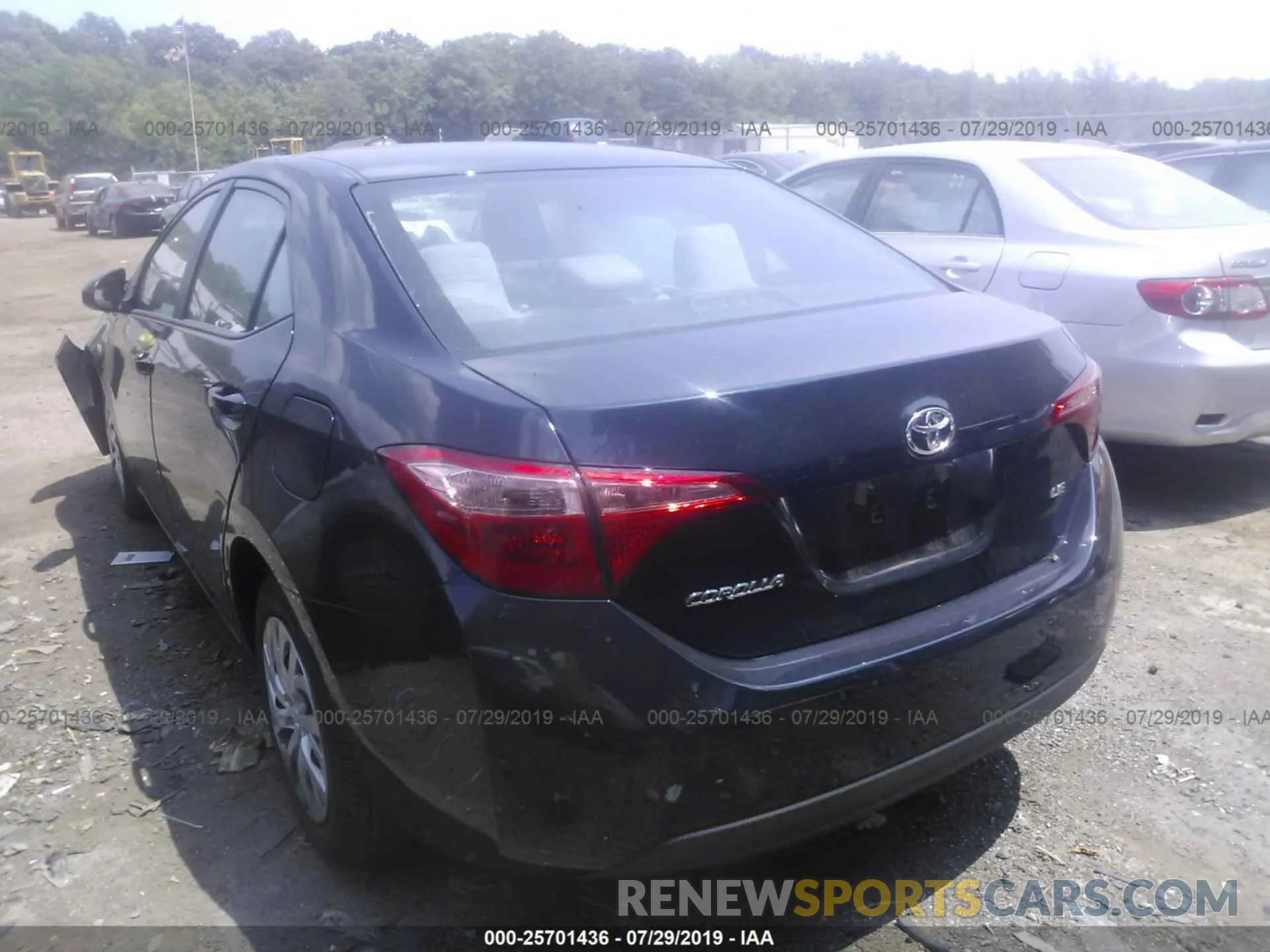 3 Photograph of a damaged car 2T1BURHE3KC153028 TOYOTA COROLLA 2019