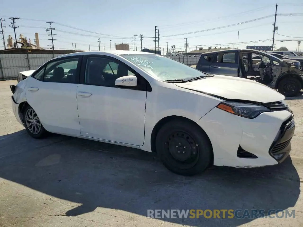 4 Photograph of a damaged car 2T1BURHE3KC153689 TOYOTA COROLLA 2019