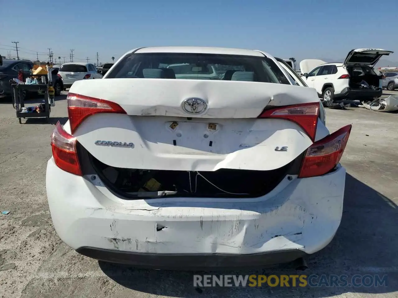 6 Photograph of a damaged car 2T1BURHE3KC153689 TOYOTA COROLLA 2019