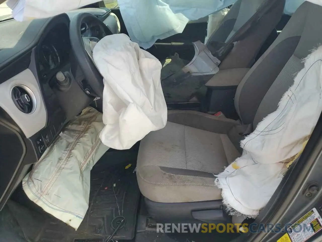 7 Photograph of a damaged car 2T1BURHE3KC154454 TOYOTA COROLLA 2019