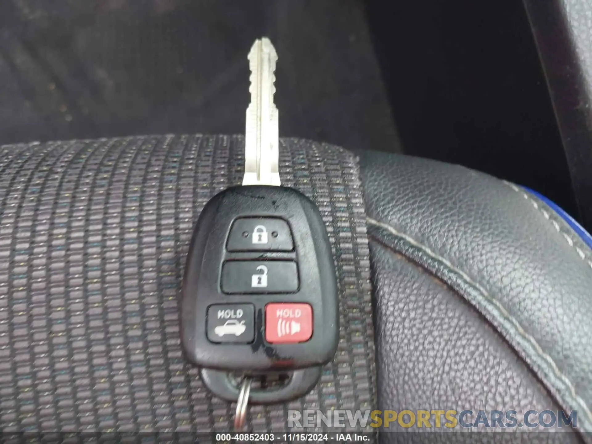 11 Photograph of a damaged car 2T1BURHE3KC155037 TOYOTA COROLLA 2019