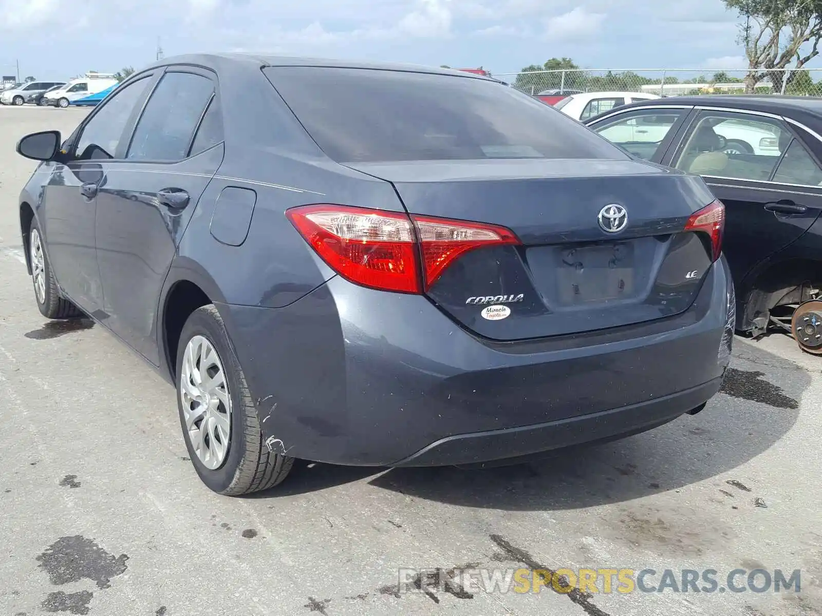 3 Photograph of a damaged car 2T1BURHE3KC160092 TOYOTA COROLLA 2019