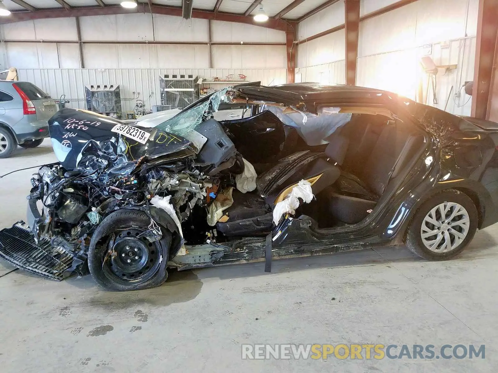 9 Photograph of a damaged car 2T1BURHE3KC160819 TOYOTA COROLLA 2019
