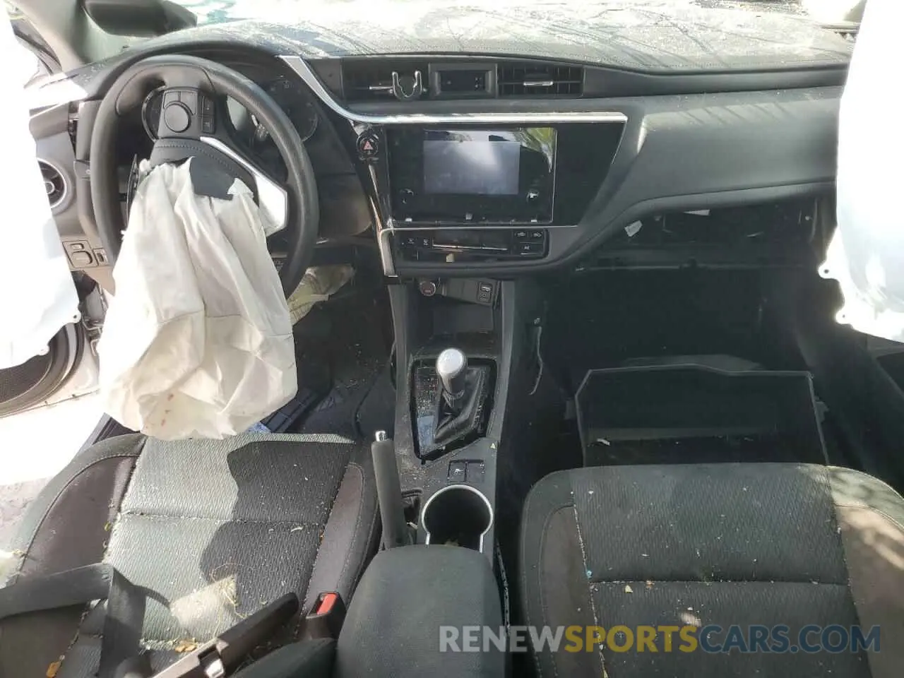 8 Photograph of a damaged car 2T1BURHE3KC163817 TOYOTA COROLLA 2019