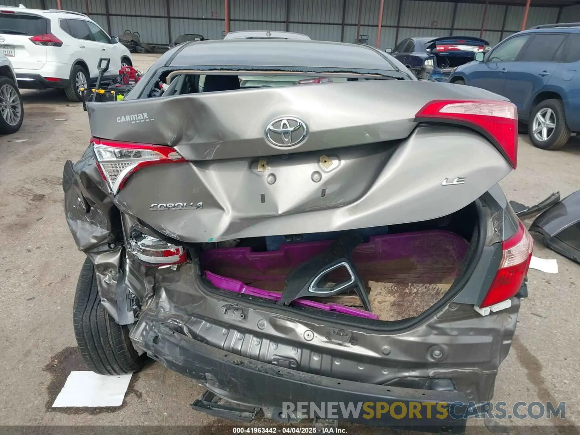 17 Photograph of a damaged car 2T1BURHE3KC164658 TOYOTA COROLLA 2019
