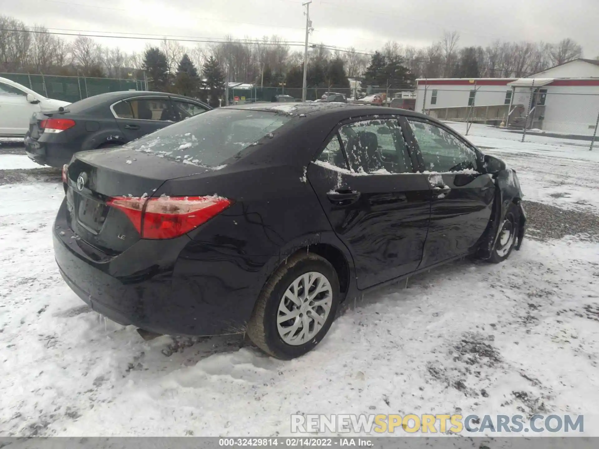 4 Photograph of a damaged car 2T1BURHE3KC165003 TOYOTA COROLLA 2019