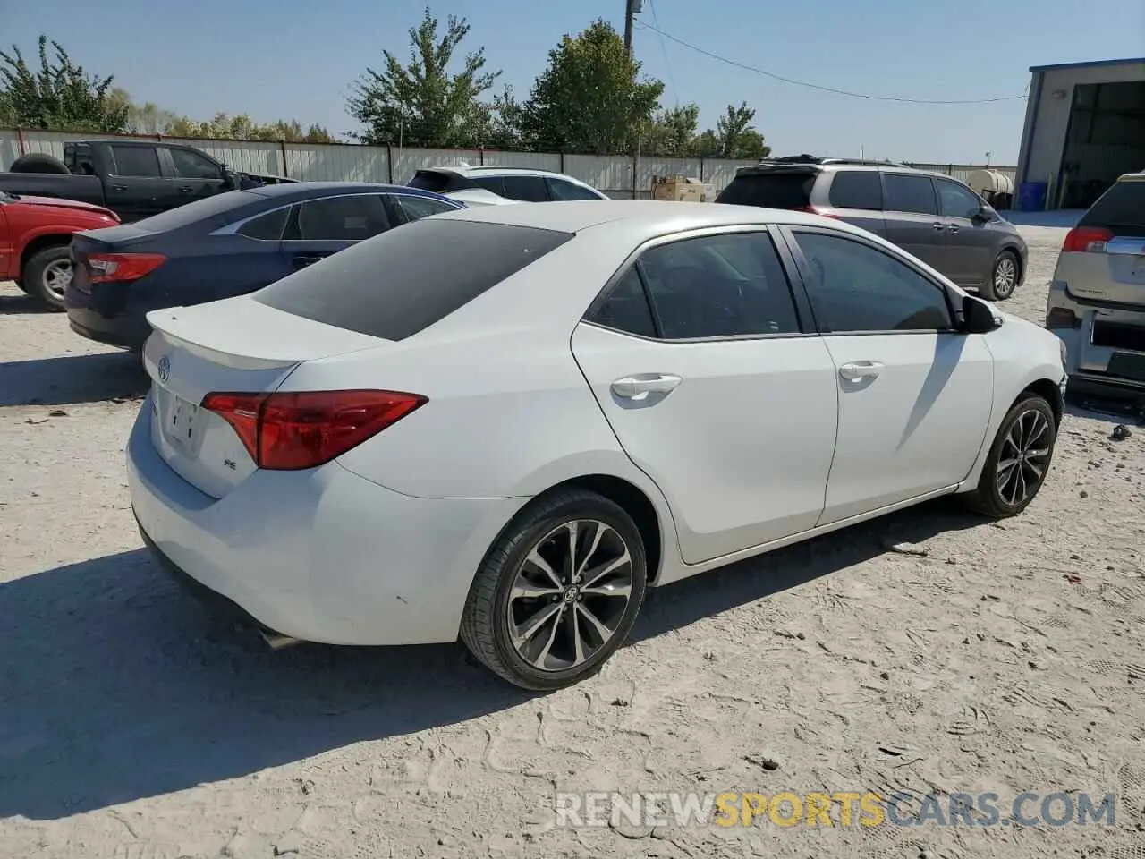 3 Photograph of a damaged car 2T1BURHE3KC165793 TOYOTA COROLLA 2019